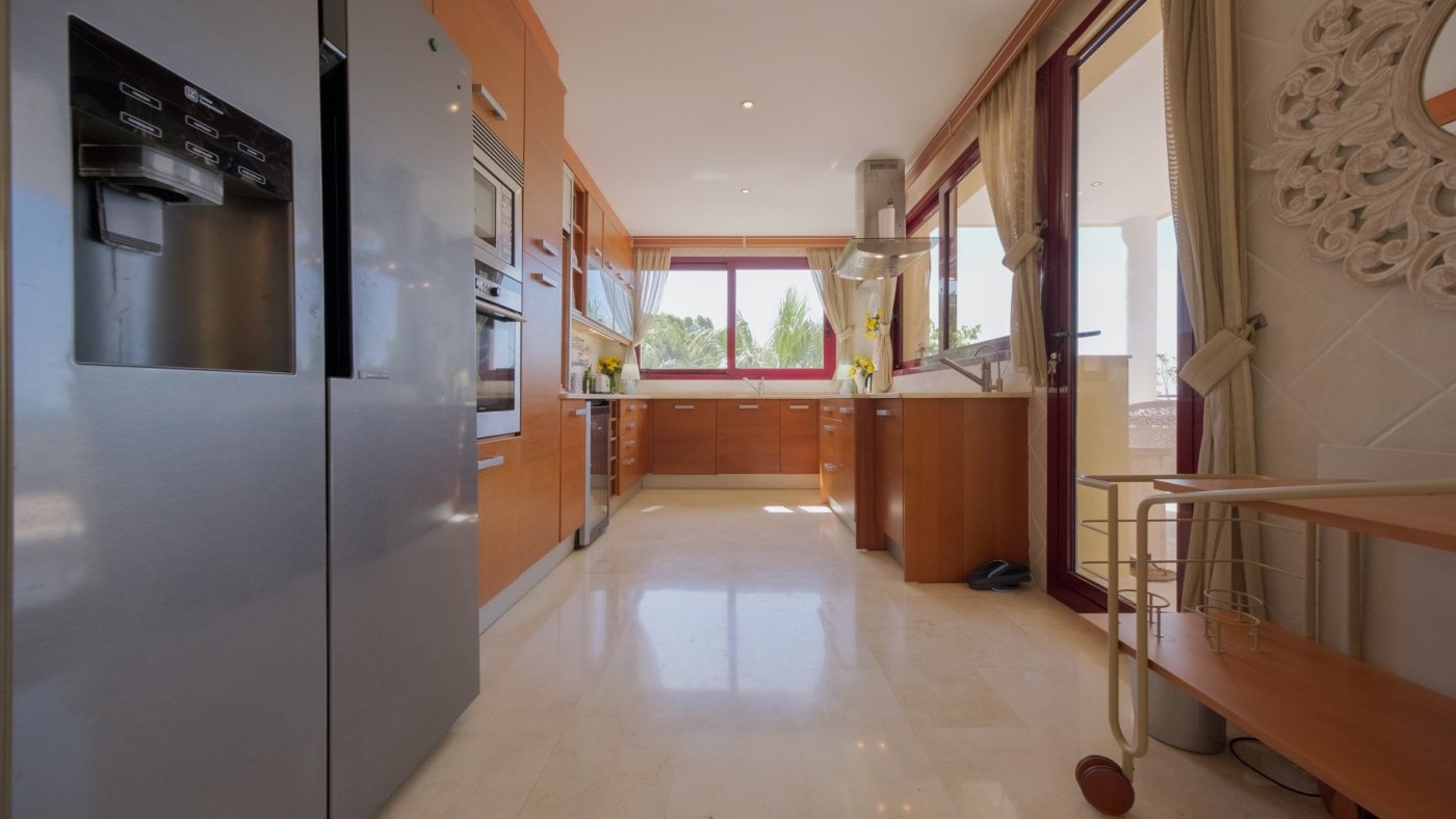 Villa in Altea La Vella, Alicante, Spain 5 bedrooms, 1900 sq.m. No. 50715