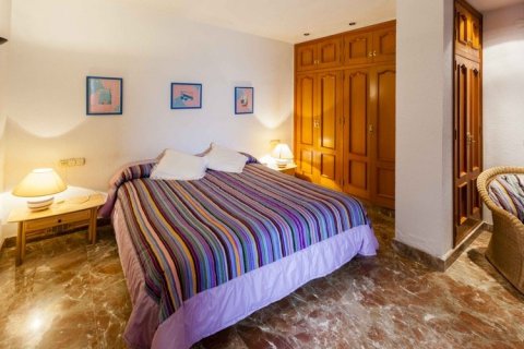 Villa for sale in Campoamor, Alicante, Spain 7 bedrooms, 366 sq.m. No. 50972 - photo 10
