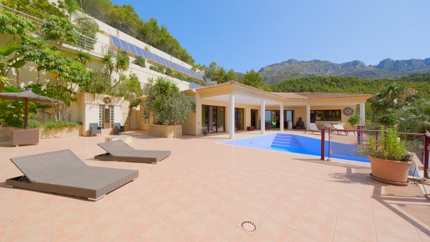 Villa in Altea La Vella, Alicante, Spain 5 bedrooms, 1900 sq.m. No. 50715