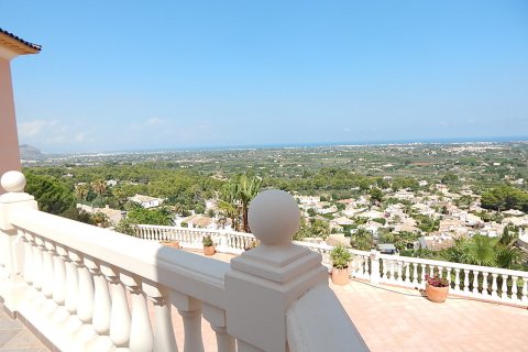 Villa for sale in Pedreguer, Alicante, Spain 5 bedrooms, 425 sq.m. No. 50217 - photo 5