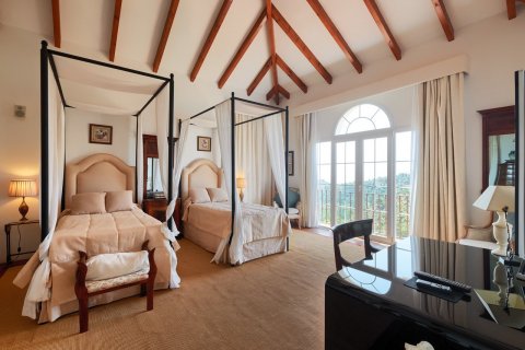 Villa for sale in Benahavis, Malaga, Spain 5 bedrooms, 790 sq.m. No. 50024 - photo 8