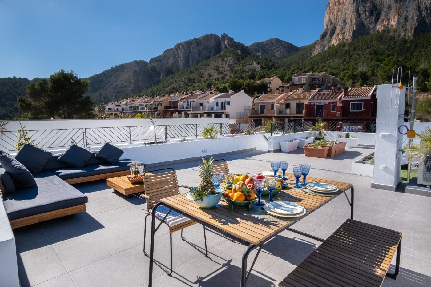 Villa i Polop, Alicante, Spanien 3 sovrum, 203 kvm. Nr. 50734