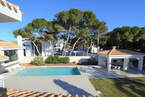 Villa for sale in Cabo Roig, Alicante, Spain 4 bedrooms, 332 sq.m. No. 50844 - photo 5