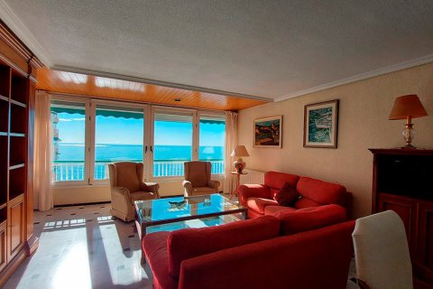 Apartment for sale in Benidorm, Alicante, Spain 4 bedrooms, 220 sq.m. No. 50186 - photo 1