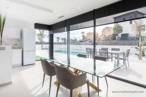 Villa for sale in Lomas De La Juliana, Alicante, Spain 3 bedrooms, 124 sq.m. No. 51003 - photo 8