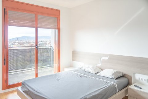 Apartment for sale in Barcelona, Spain 3 bedrooms, 97 sq.m. No. 50055 - photo 3