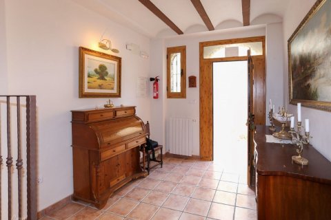 Townhouse for sale in Vall De Gallinera, Alicante, Spain 10 bedrooms, 350 sq.m. No. 49976 - photo 9