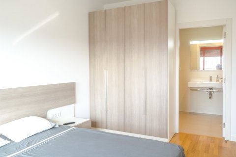 Apartment for sale in Barcelona, Spain 3 bedrooms, 97 sq.m. No. 50055 - photo 6