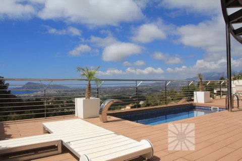 Villa for sale in Altea, Alicante, Spain 3 bedrooms, 295 sq.m. No. 49992 - photo 1