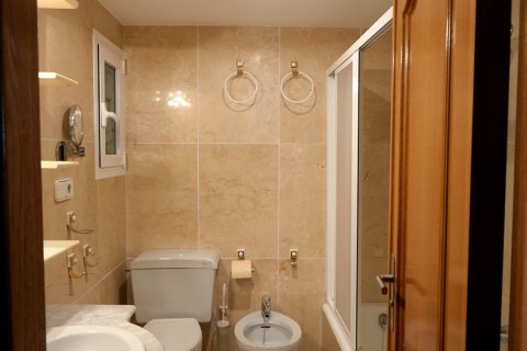 Apartment for sale in Benidorm, Alicante, Spain 4 bedrooms, 220 sq.m. No. 50186 - photo 16