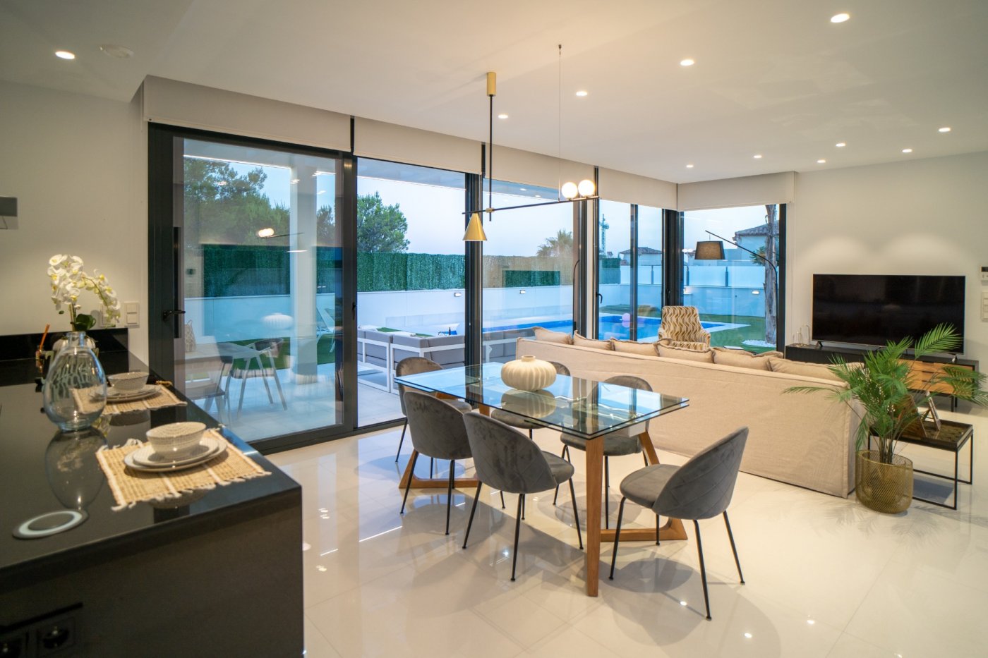 Villa in Finestrat, Alicante, Spain 3 bedrooms, 436 sq.m. No. 50736