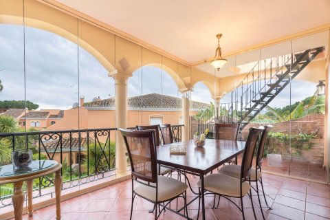 Penthouse for sale in Estepona, Malaga, Spain 4 bedrooms, 220 sq.m. No. 50087 - photo 5