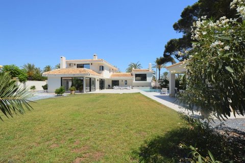 Villa for sale in Cabo Roig, Alicante, Spain 4 bedrooms, 332 sq.m. No. 50844 - photo 1