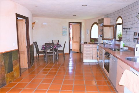 Villa for sale in La Nucia, Alicante, Spain 6 bedrooms, 450 sq.m. No. 50310 - photo 10