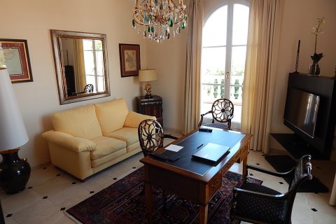 Villa for sale in Pedreguer, Alicante, Spain 5 bedrooms, 425 sq.m. No. 50217 - photo 21