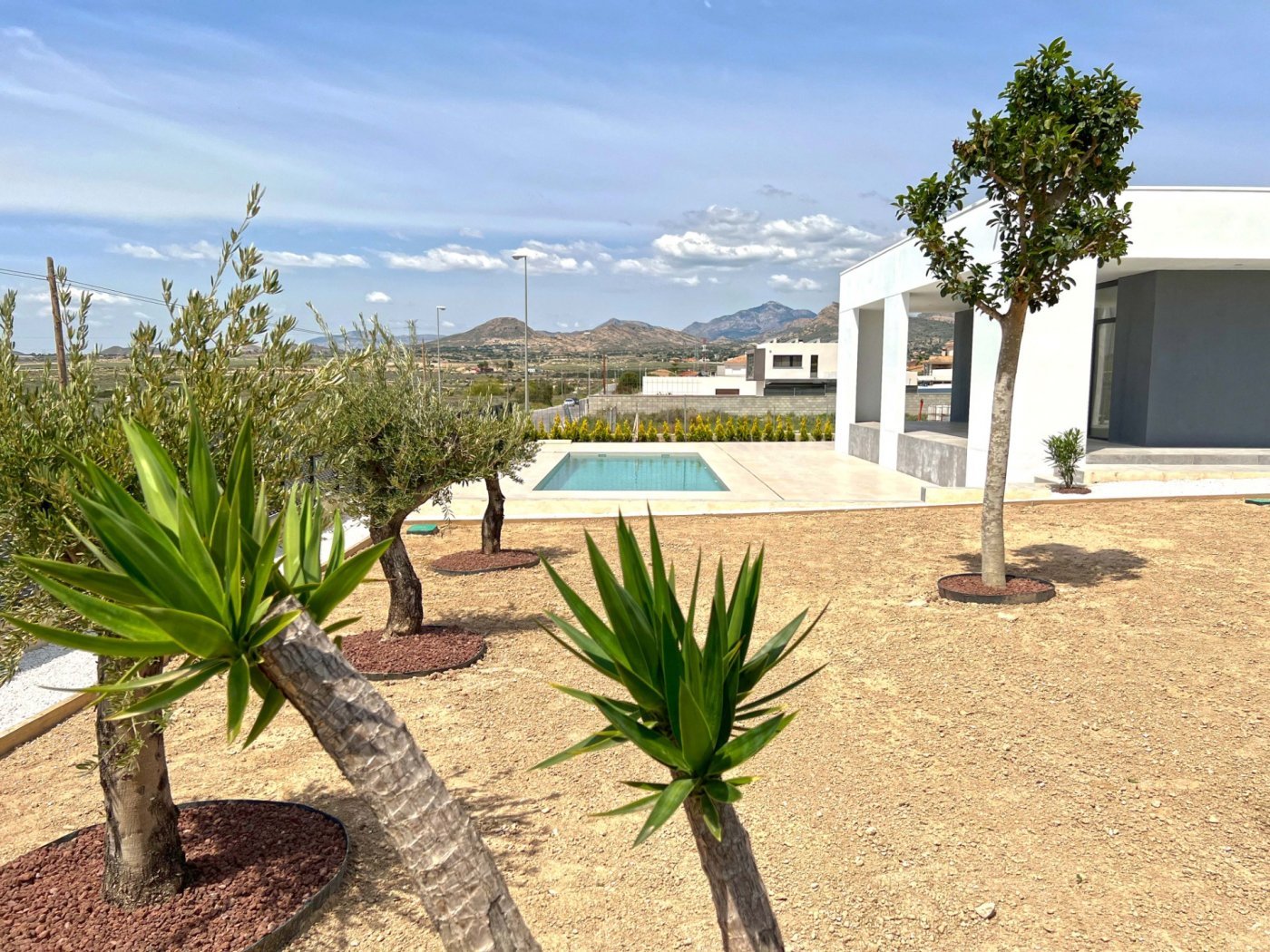 Villa a Rio Park, Alicante, Spagna 3 camere da letto, 987 mq. N° 50754