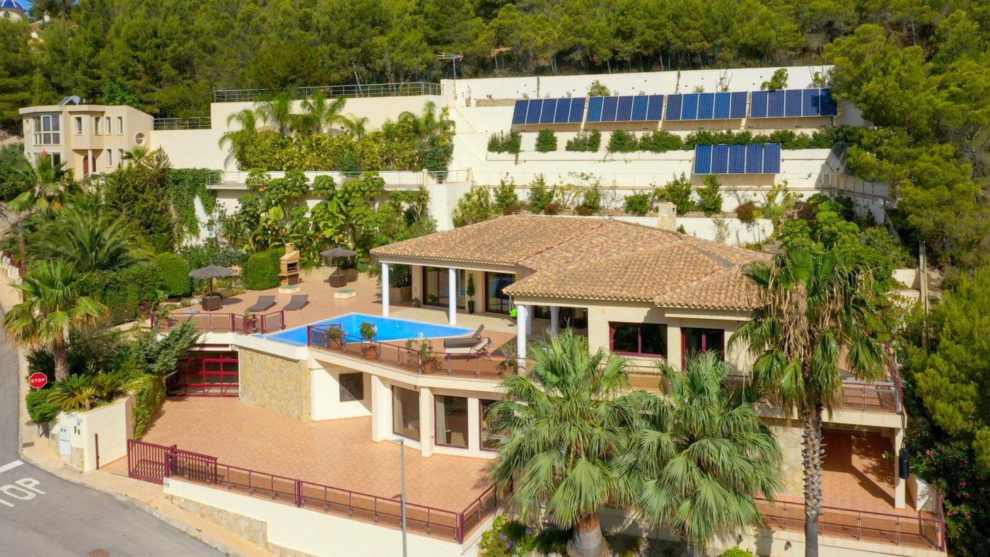 Villa in Altea La Vella, Alicante, Spain 5 bedrooms, 1900 sq.m. No. 50715