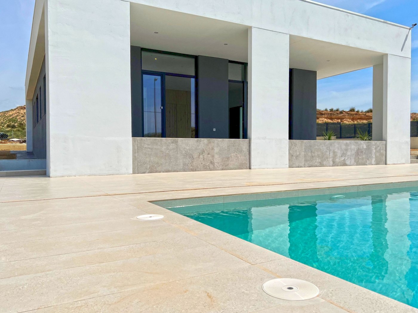 Villa a Rio Park, Alicante, Spagna 3 camere da letto, 987 mq. N° 50754