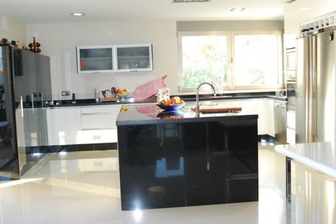 Villa for sale in Albir, Alicante, Spain 6 bedrooms, 968 sq.m. No. 50034 - photo 7