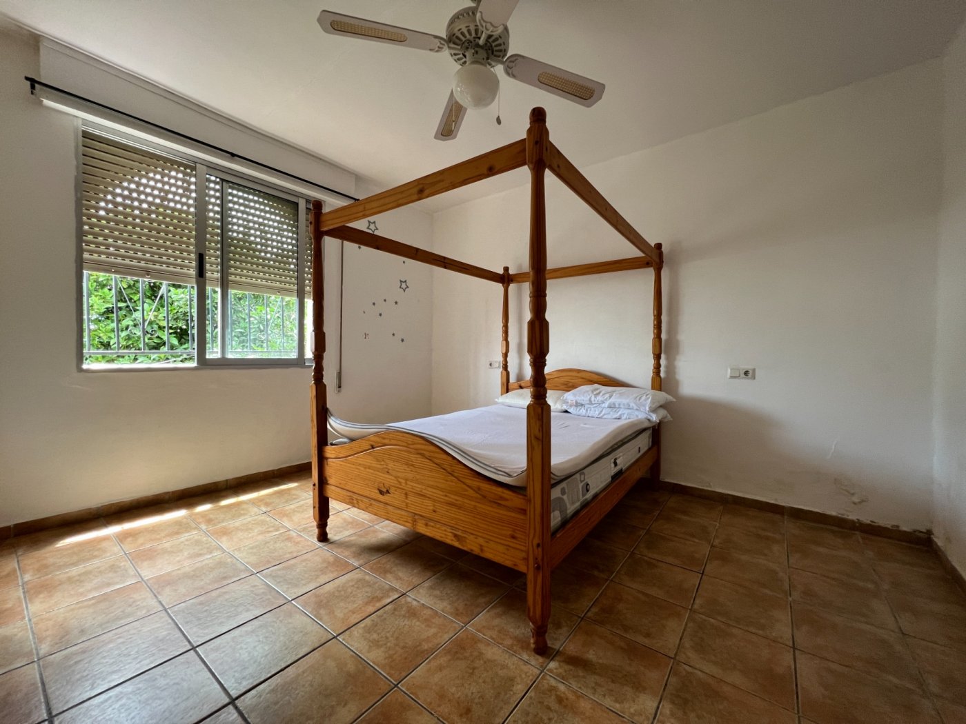 Kaupunkipientalo L'Alfàs del Pi, Alicante, Espanja 3 makuuhuonetta, 350 m2 No. 50700