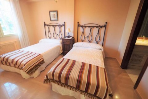 Villa for sale in Elche, Alicante, Spain 8 bedrooms, 800 sq.m. No. 50313 - photo 19