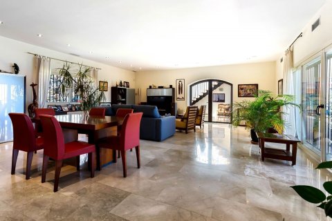 Villa for sale in Benalmadena, Malaga, Spain 6 bedrooms, 875 sq.m. No. 50081 - photo 4