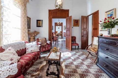 Villa for sale in Santa Margalida, Mallorca, Spain 10 bedrooms, 711 sq.m. No. 51098 - photo 6