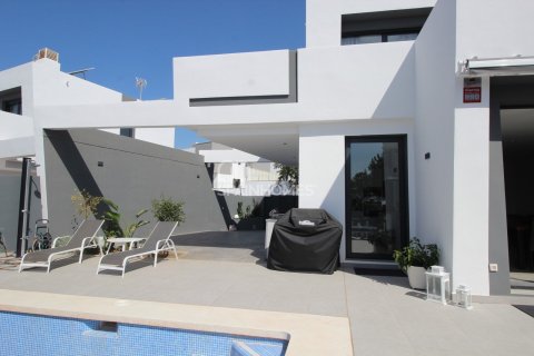 Villa for sale in Velez-Malaga, Malaga, Spain 3 bedrooms, 175 sq.m. No. 48617 - photo 7