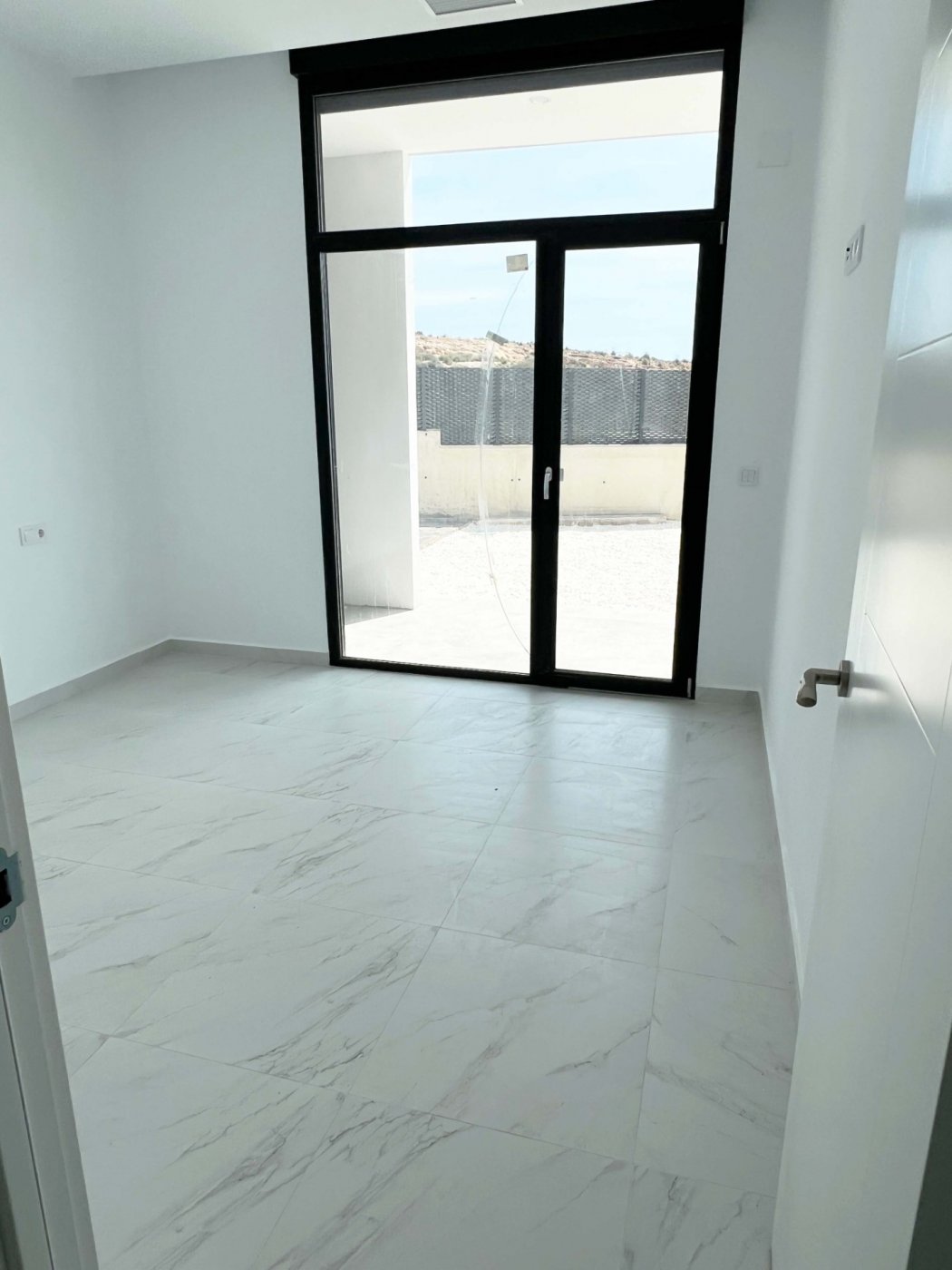 Villa a Rio Park, Alicante, Spagna 3 camere da letto, 987 mq. N° 50754