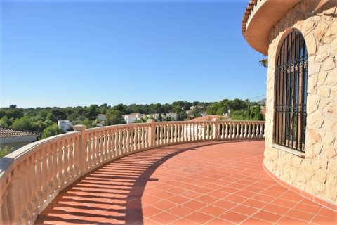 Villa for sale in La Nucia, Alicante, Spain 6 bedrooms, 450 sq.m. No. 50310 - photo 3