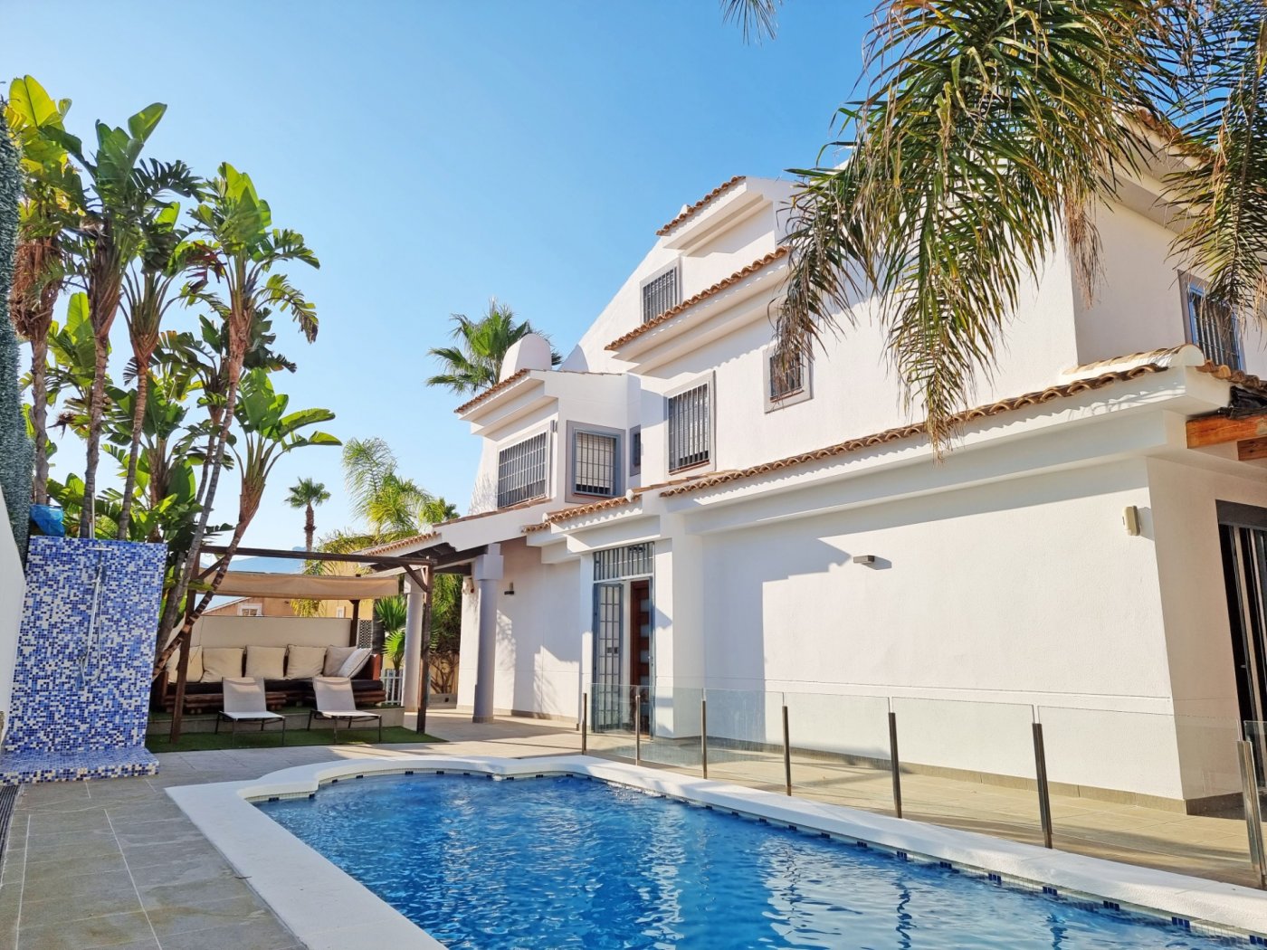 Huvila Rincon De Loix, Alicante, Espanja 6 makuuhuonetta, 500 m2 No. 50713