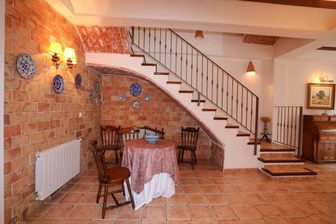 Townhouse for sale in Vall De Gallinera, Alicante, Spain 10 bedrooms, 350 sq.m. No. 49976 - photo 11