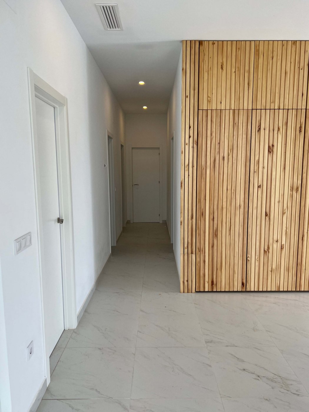 Villa a Rio Park, Alicante, Spagna 3 camere da letto, 987 mq. N° 50754