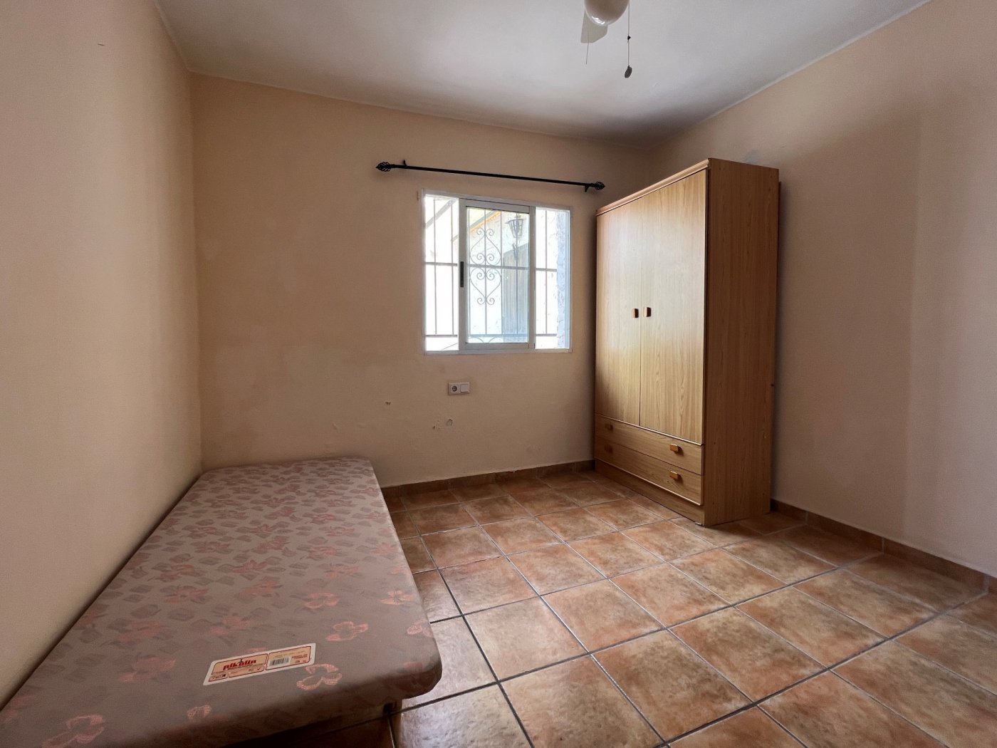 Kaupunkipientalo L'Alfàs del Pi, Alicante, Espanja 3 makuuhuonetta, 350 m2 No. 50700