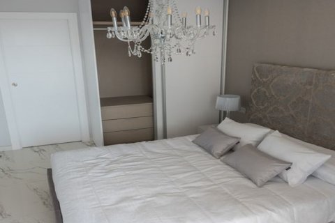 Apartment for sale in Alicante, Spain 3 bedrooms, 139 sq.m. No. 51824 - photo 8