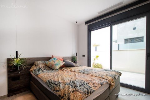 Villa for sale in Ciudad Quesada, Alicante, Spain 5 bedrooms, 252 sq.m. No. 51400 - photo 8