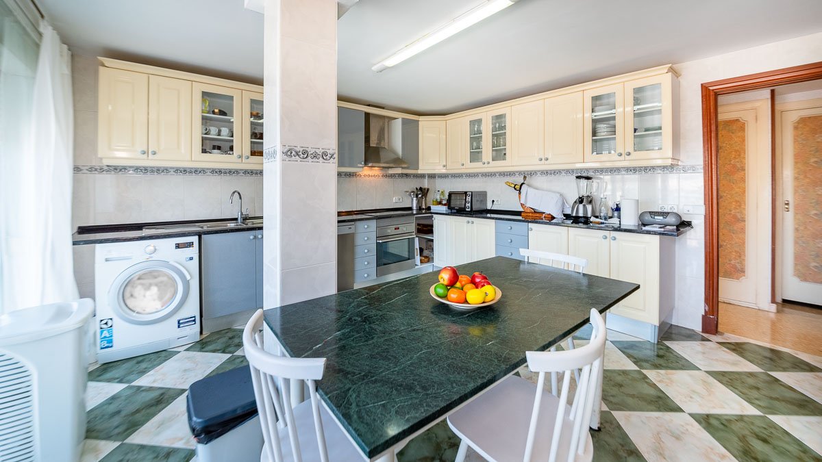 Квартира в Пальманова, Майорка, Испания 4 спальни, 220м2 №51477