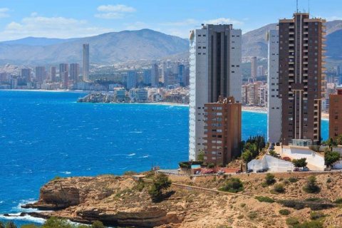 A luxury apartment in the new residential complex Delfin Tower in Benidorm can be bought for less than €2.8 million