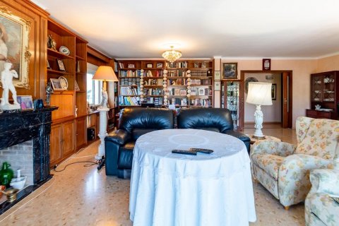 Apartment for sale in Palmanova, Mallorca, Spain 4 bedrooms, 220 sq.m. No. 51477 - photo 4