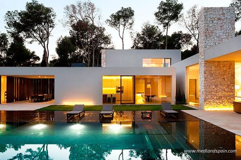 Villa for sale in Murcia, Spain 5 bedrooms, 382 sq.m. No. 51816 - photo 1