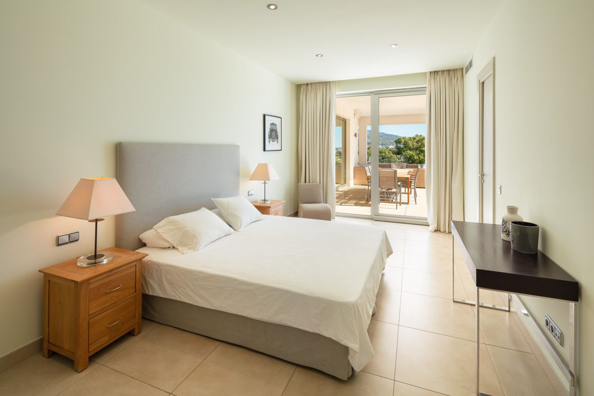 Villa in Nueva Andalucia, Malaga, Spain 6 bedrooms, 550 sq.m. No. 53421