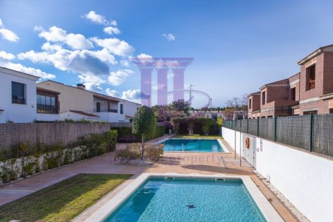 Townhouse for sale in Cambrils, Tarragona, Spain 3 bedrooms, 111 sq.m. No. 53637 - photo 12