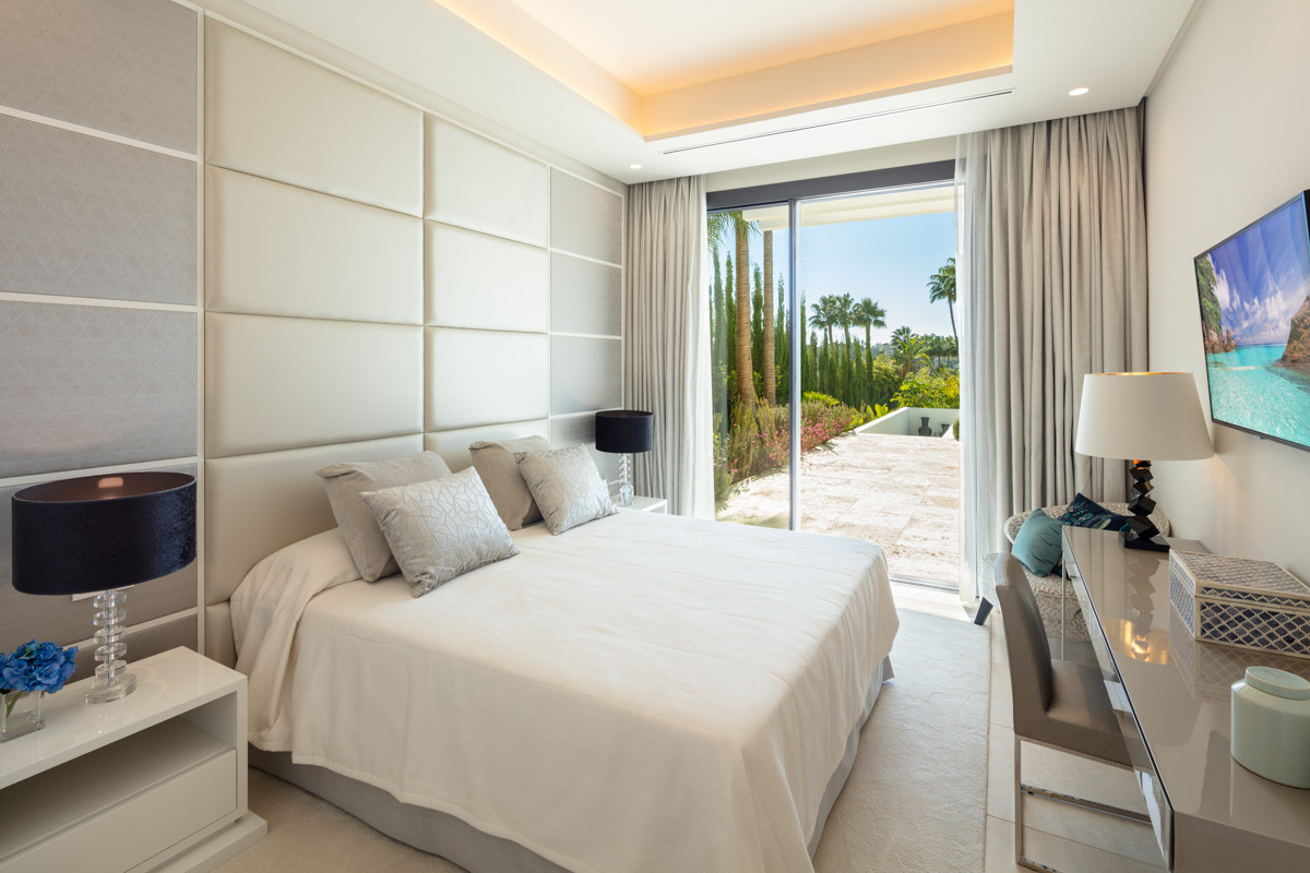 Villa i Nueva Andalucia, Malaga, Spanien 6 sovrum, 921 kvm. Nr. 53555