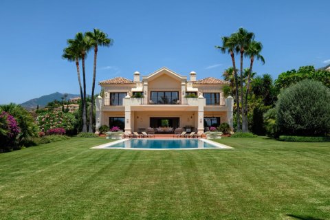 Villa for sale in Marbella Golden Mile, Malaga, Spain 5 bedrooms, 1025 sq.m. No. 53465 - photo 13