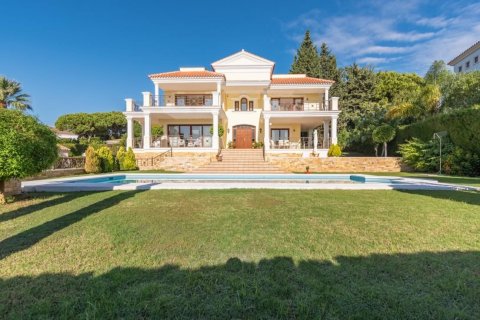 Villa for sale in Hacienda Las Chapas, Malaga, Spain 5 bedrooms, 565 sq.m. No. 53464 - photo 3