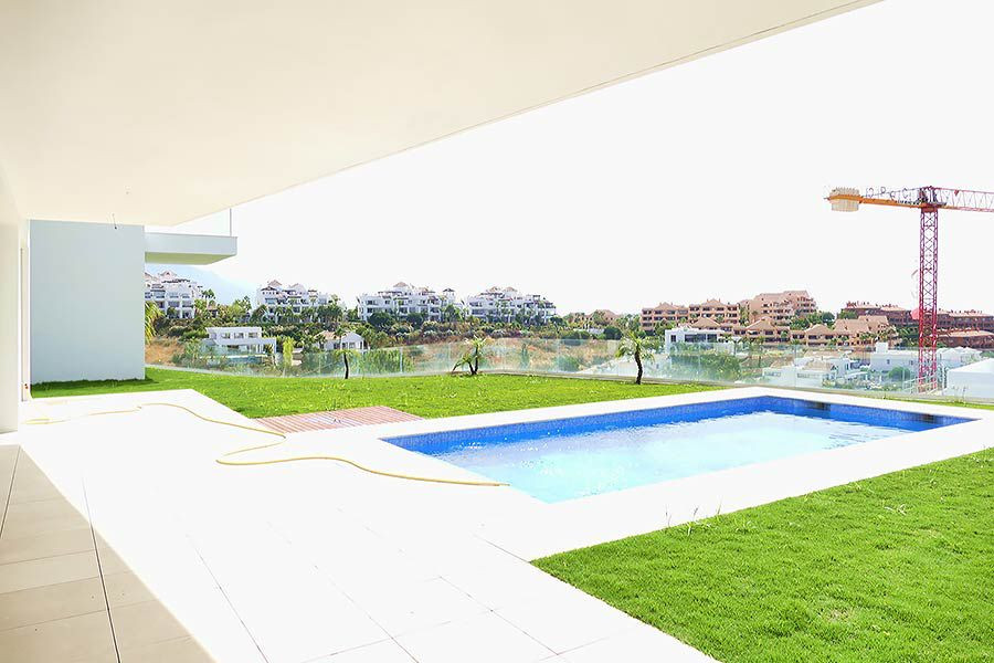 Huvila La Alqueria-El Paraíso, Malaga, Espanja 5 makuuhuonetta, 551 m2 No. 53377