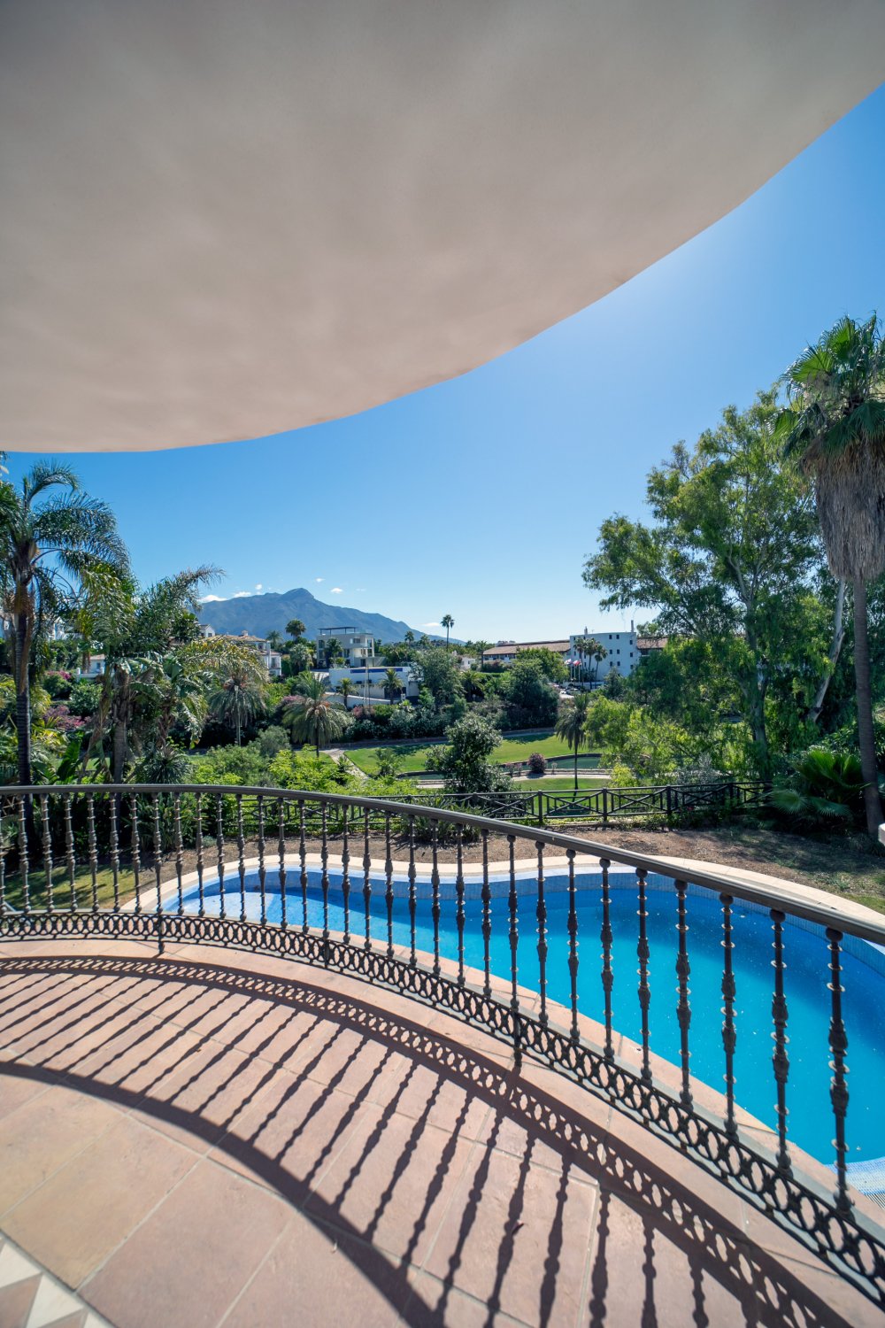 Huvila El Herrojo, Malaga, Espanja 6 makuuhuonetta, 579 m2 No. 53578