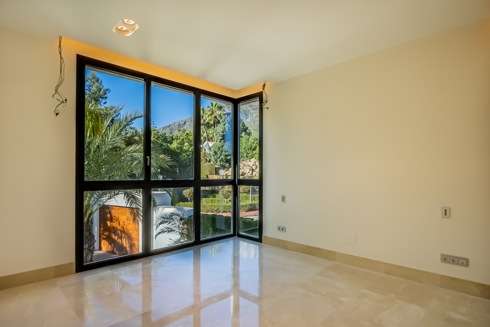 Bliźniak w Marbella Golden Mile, Malaga, Hiszpania 4 sypialnie, 528 mkw. nr 53500