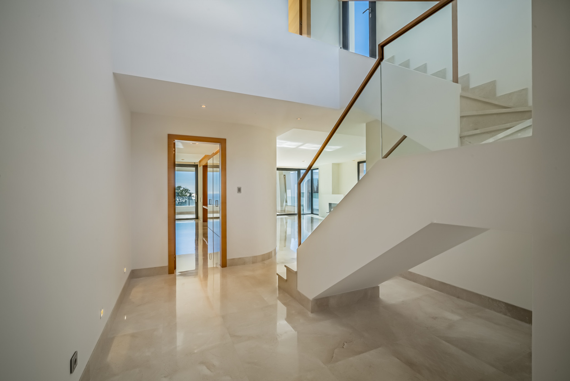Bliźniak w Marbella Golden Mile, Malaga, Hiszpania 4 sypialnie, 528 mkw. nr 53500