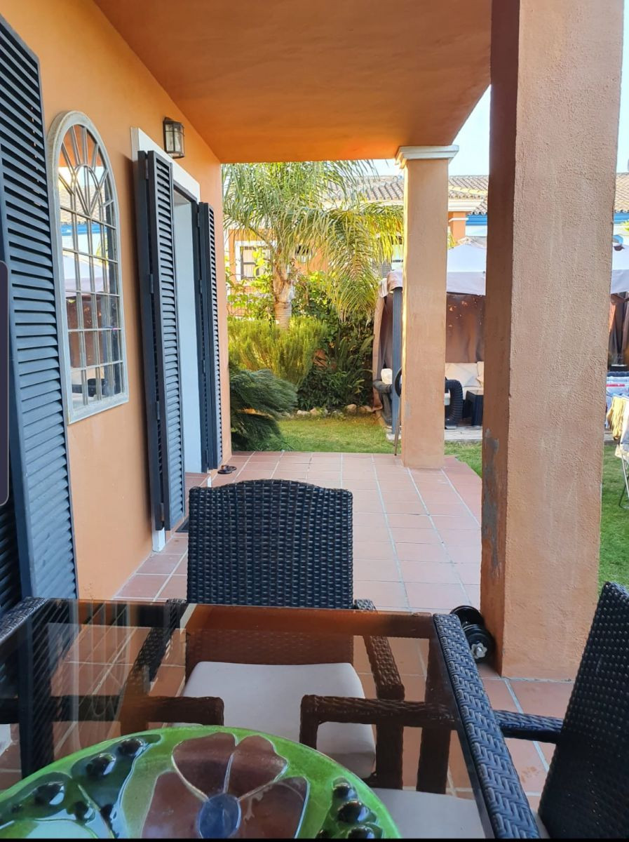 Townhouse in Guadalmina, Malaga, Spain 4 bedrooms, 349 sq.m. No. 53434